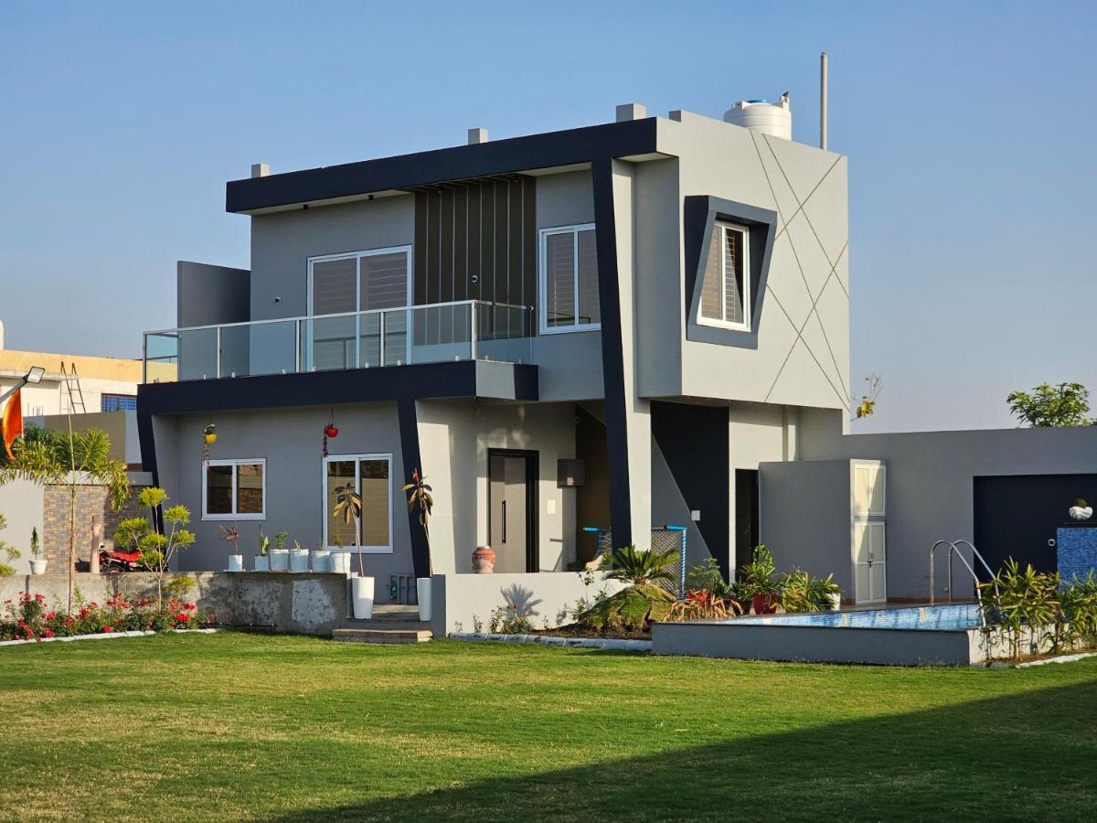 Вилла Shree Ambe Farmhouse Удджайн Экстерьер фото